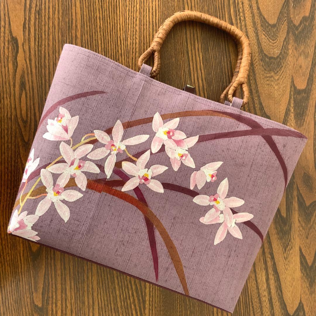 海老染色の紬　蘭のお花　リメイク　山葡萄ハンドルバッグ