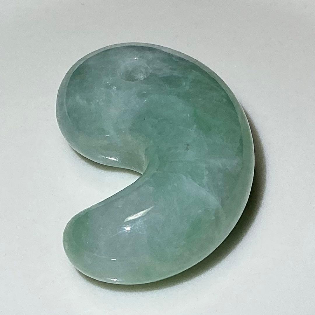 糸魚川翡翠　土倉沢　勾玉　1点のみ‼︎