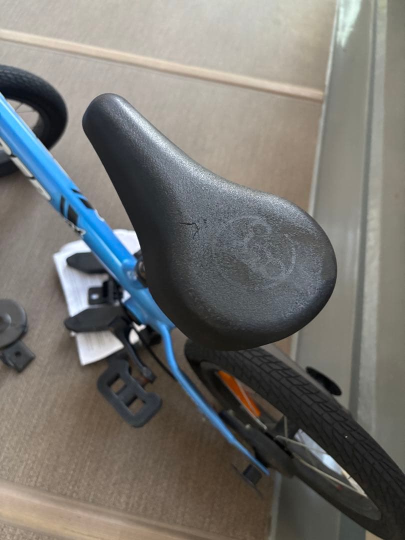 は*ー様 STRIDER ストライダー 14X ブルー 14インチ～スタンドつき