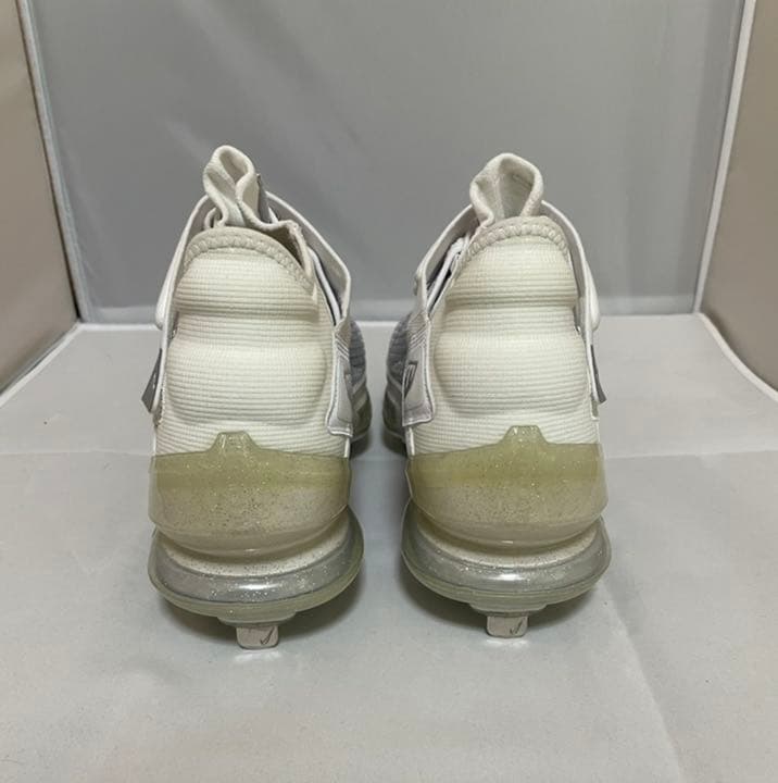 NIKE 野球 スパイク トラウト7 25cm ホワイト ゴールド シルバー