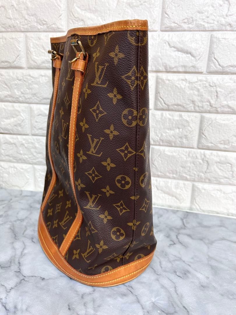 LOUIS VUITTONモノグラム　バケツ型トートバッグ