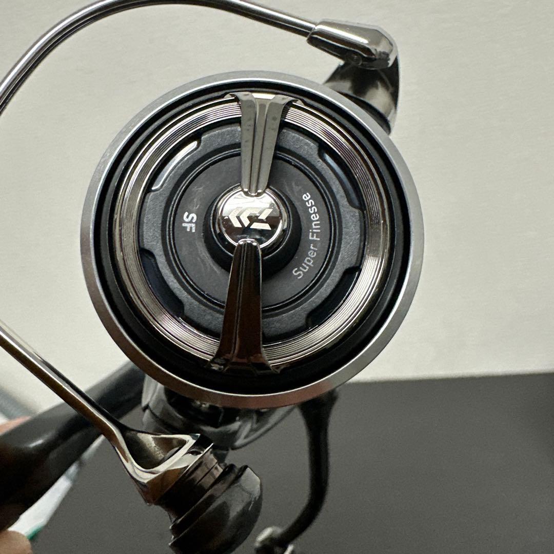 【美品】ダイワ24 LUVIAS ST SF2000SS-Hスピニングリール