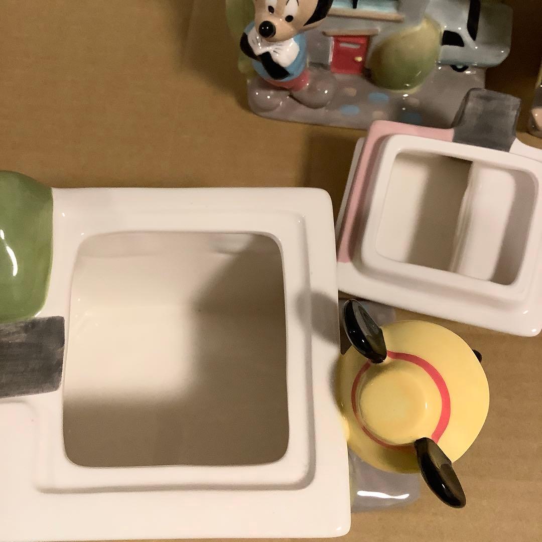 ディズニー　ミッキー・ミニー・グーフィー 陶器フィギュア　収納容器　小物入れ