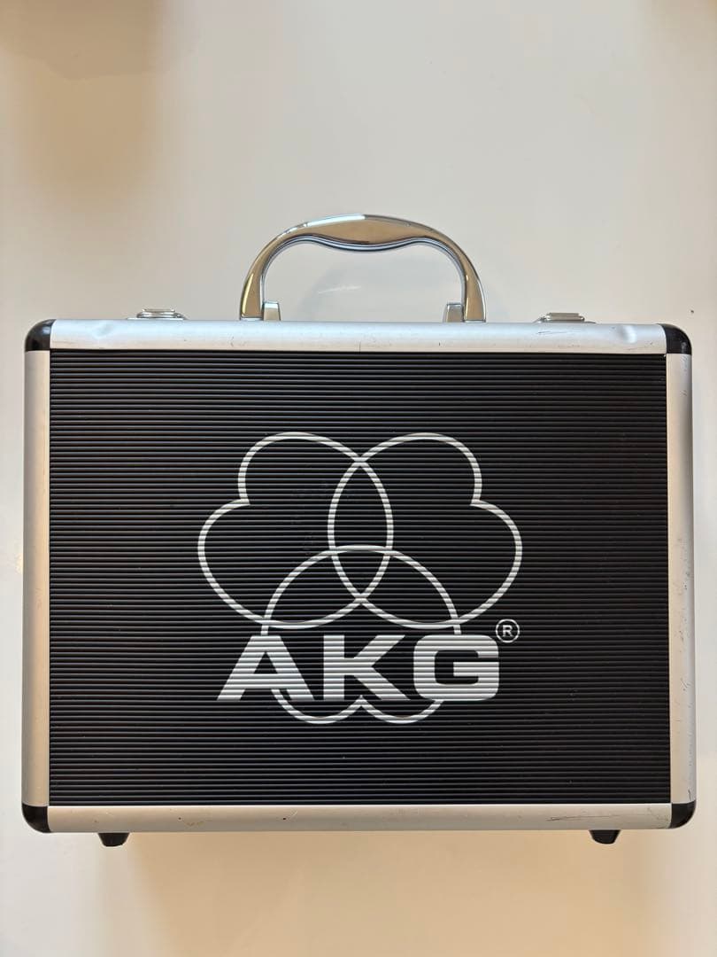 AKG コンデンサーマイク C3000B