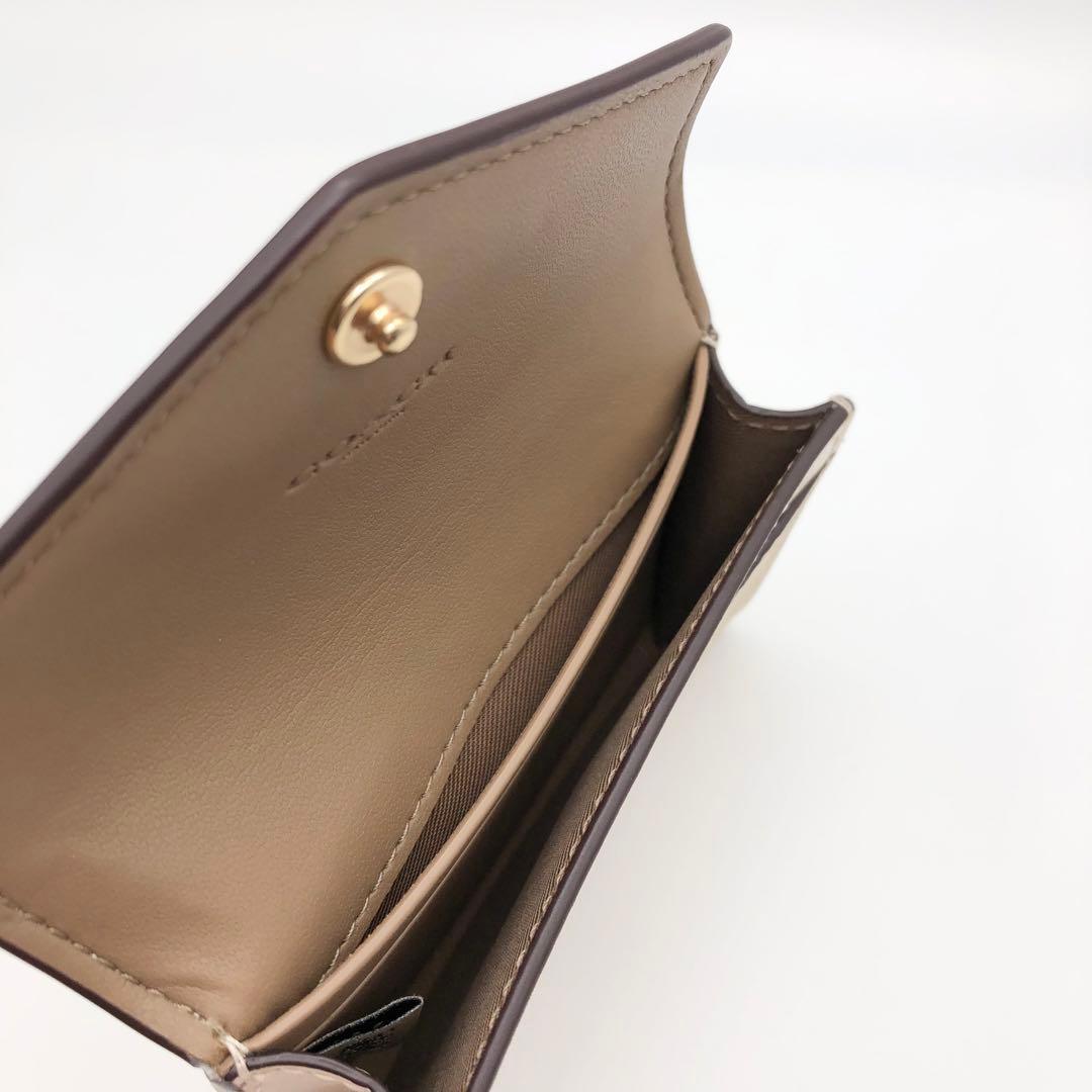 COACH 大人気！！ フラップ カードケース シグネチャー チョーク 新品