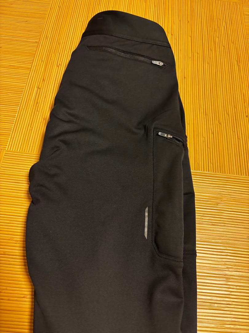 モンベル　ペダリングパンツサーモ　Sサイズ