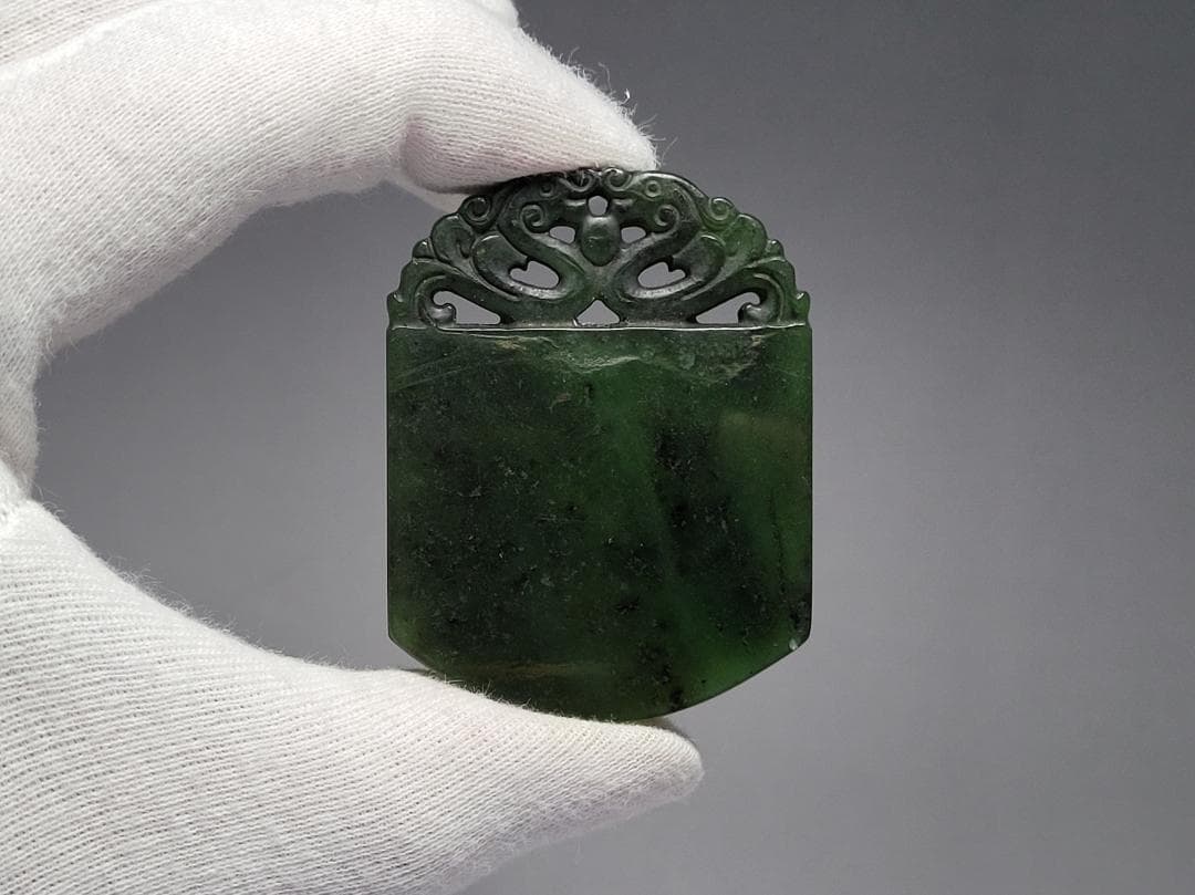 天然玉製 陽刻神獣紋 吉祥紋 玉装飾品 時代唐物 幅約5.4cm