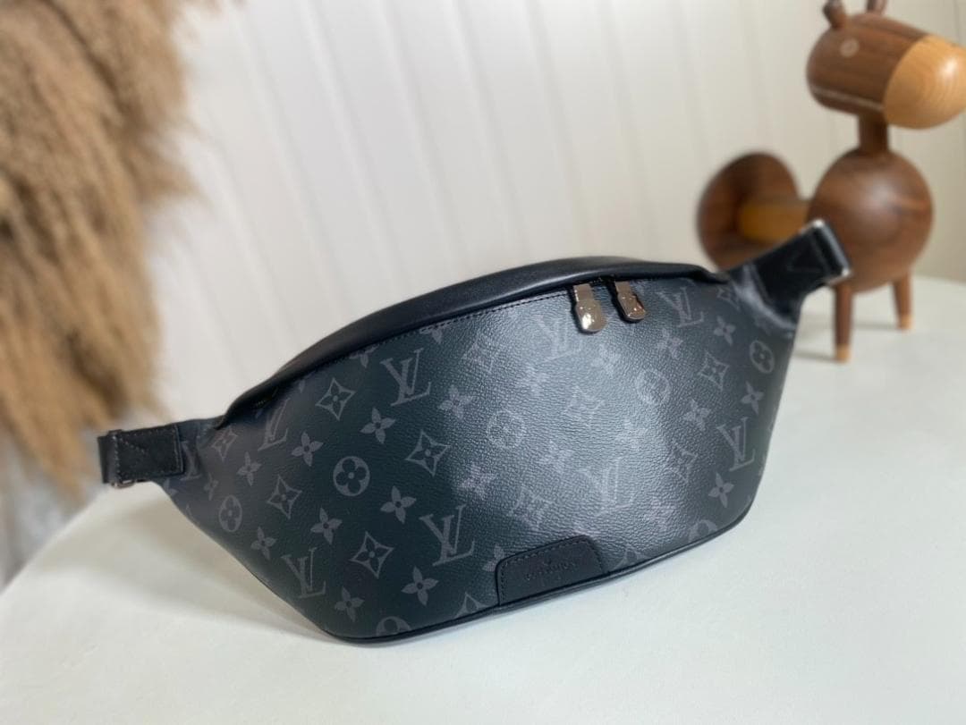 LOUIS VUITTON 黒 ショルダーバッグ