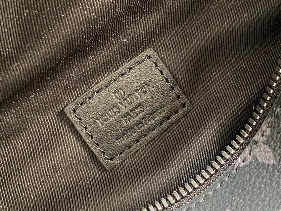 LOUIS VUITTON 黒 ショルダーバッグ