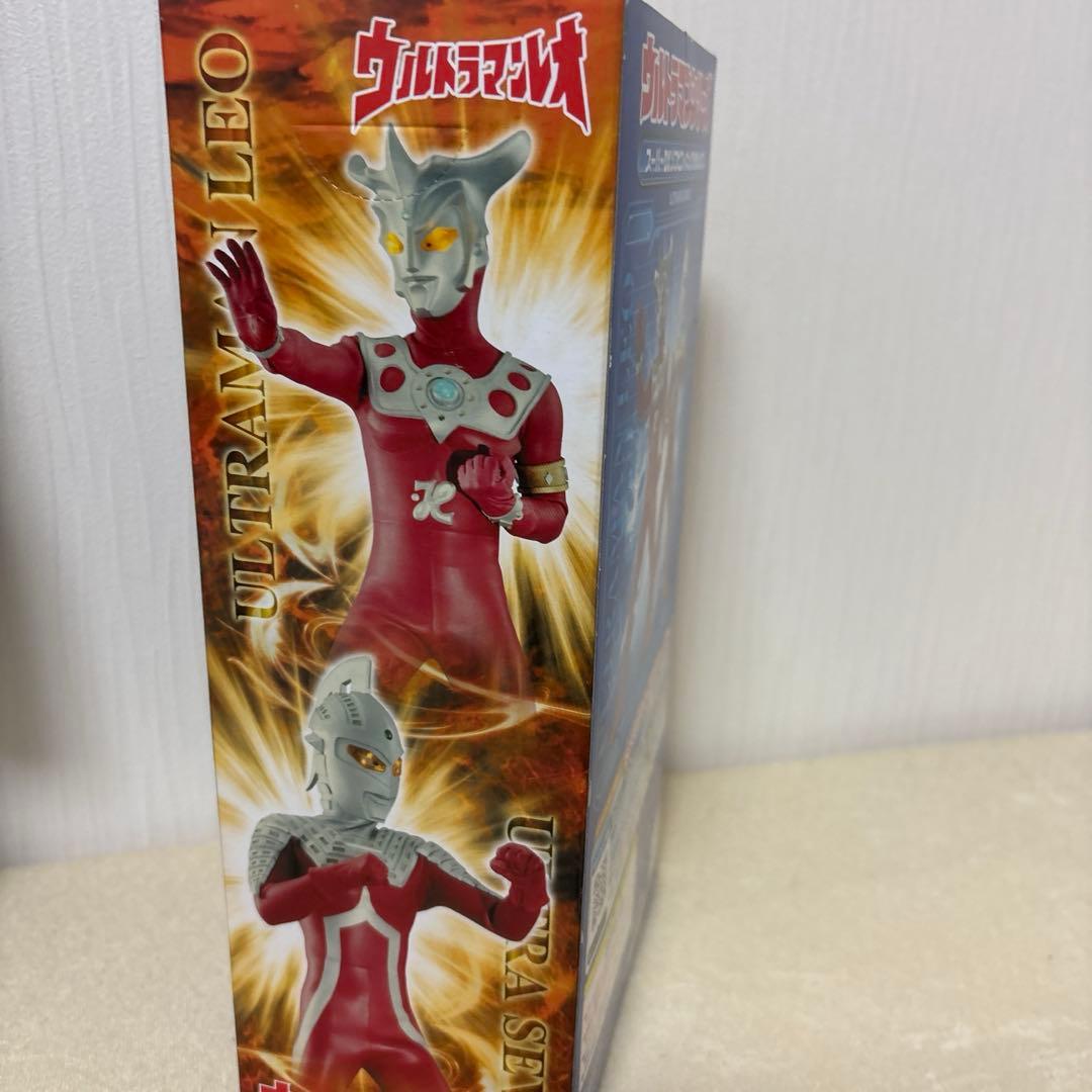 真夏 竜　直筆サイン入りフィギュア　ウルトラマンレオ