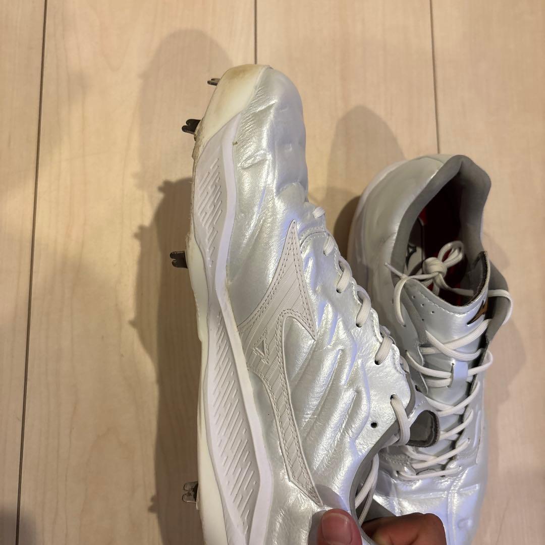 ミズノプロスパイク　白　26.5