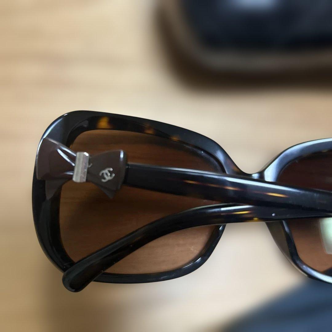 CHANEL ブラウン サングラス ケース付き　リボン