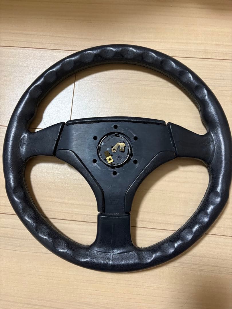 HELLA ステアリング　ホーンボタン　パッド付き　旧車　ポルシェ　メルセデスに