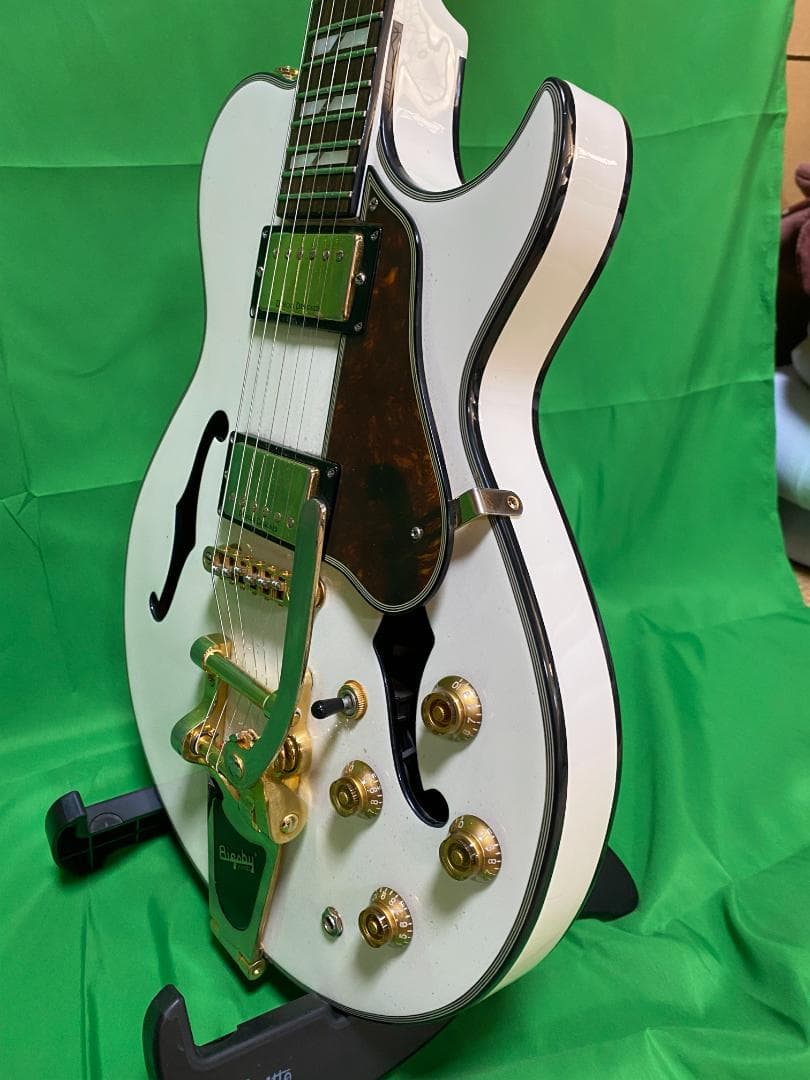 Greg Bennett RL4LTD White　セミアコ