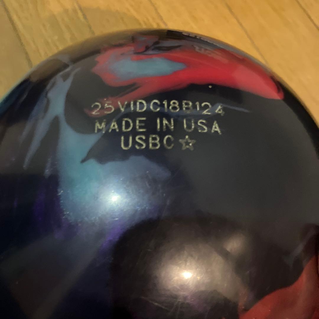 け*ん様 【中古】値下げしました。ボウリングボール アイデンティティ　15ポンド