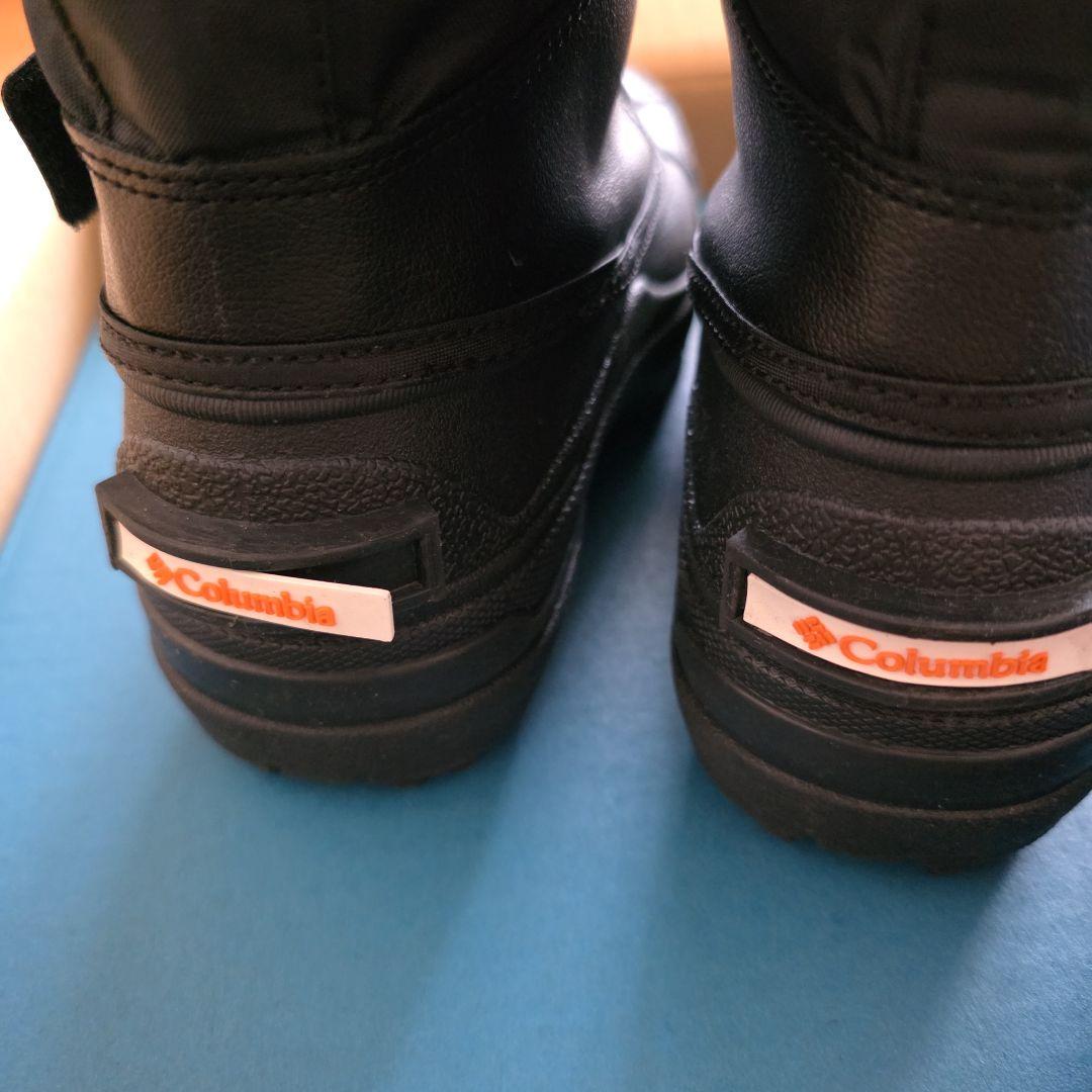 Columbia 子ども用ウェア上下・ブーツ、手袋セット