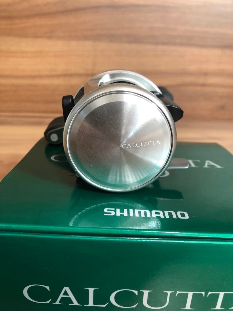 【美品】シマノ 12カルカッタ 100 SHIMANO 12 CALCUTTA
