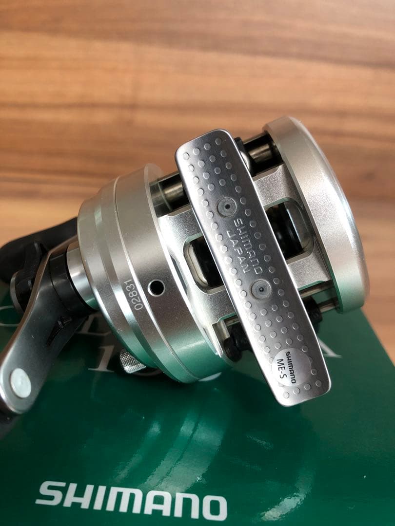 【美品】シマノ 12カルカッタ 100 SHIMANO 12 CALCUTTA