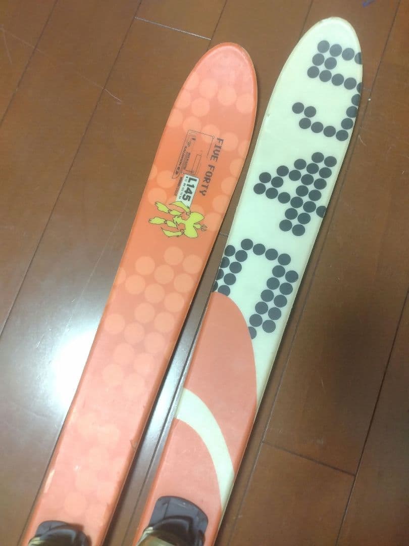【フリースタイル☆】145cm　SALOMONスキー板♪　ツインチップ！