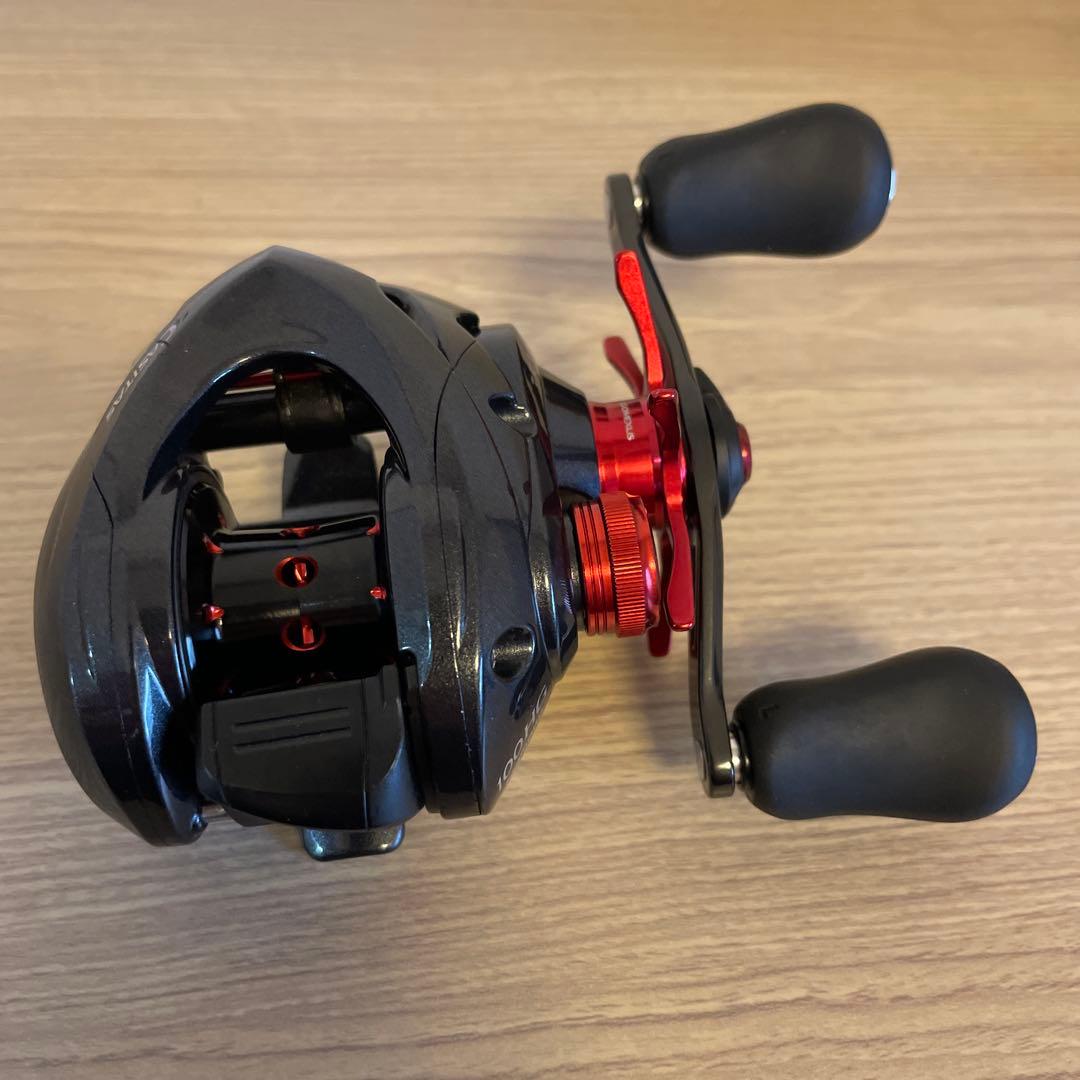 カシータスMGL100HG　ベイトリール　SLX　スコーピオン　メタニウム