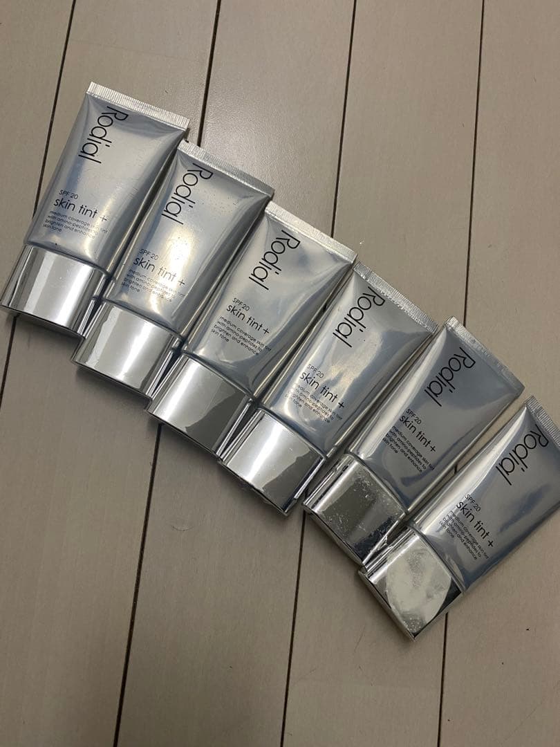 Rodial skin tint + SPF20 6本セット