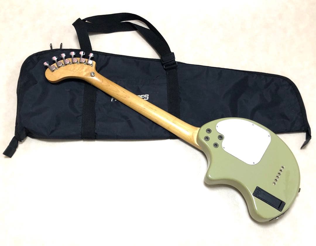 【超美品】ZO-3 グレー アンプ内蔵ミニギター 専用ケース付 ぞーさん