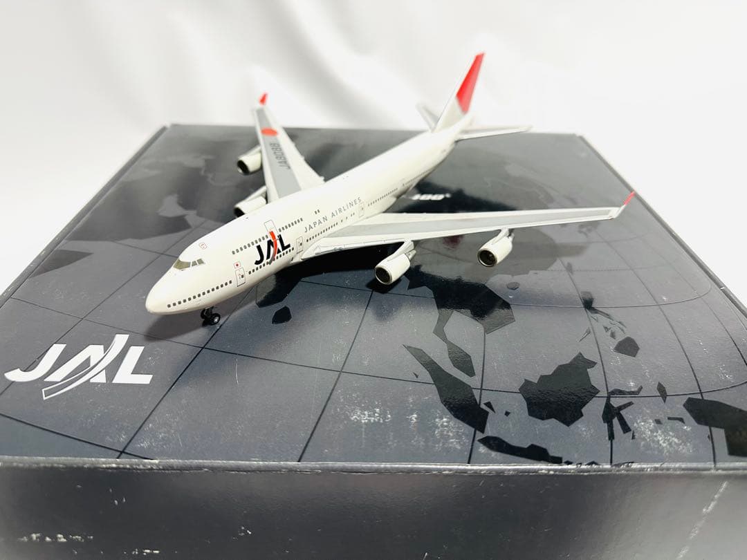 激レア 1/300 JAL 747-400 シリアル番号入りダイキャスト