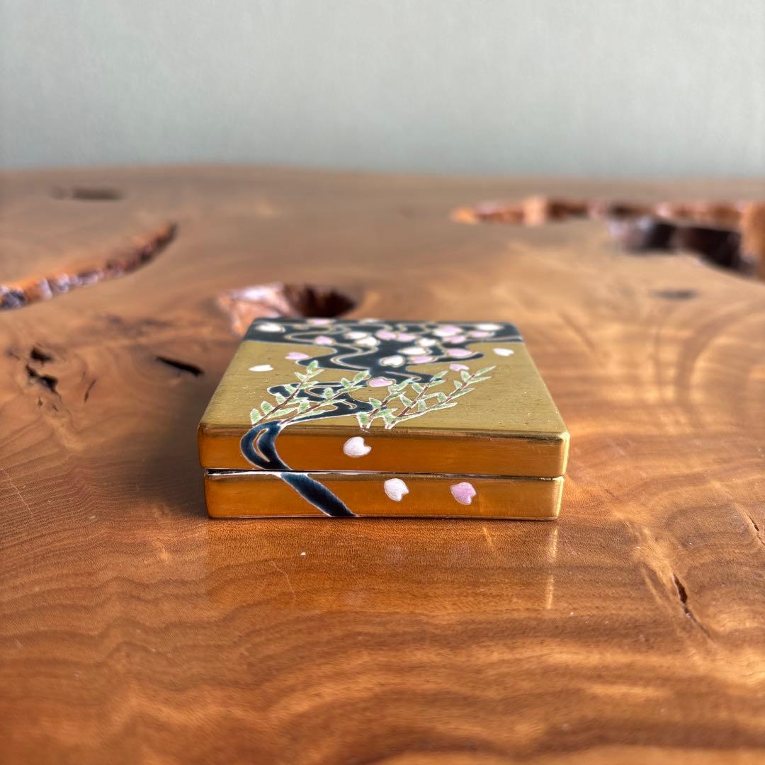 色絵柳桜流水 香合 藤谷芳哉造 水無月窯 茶道具 共箱