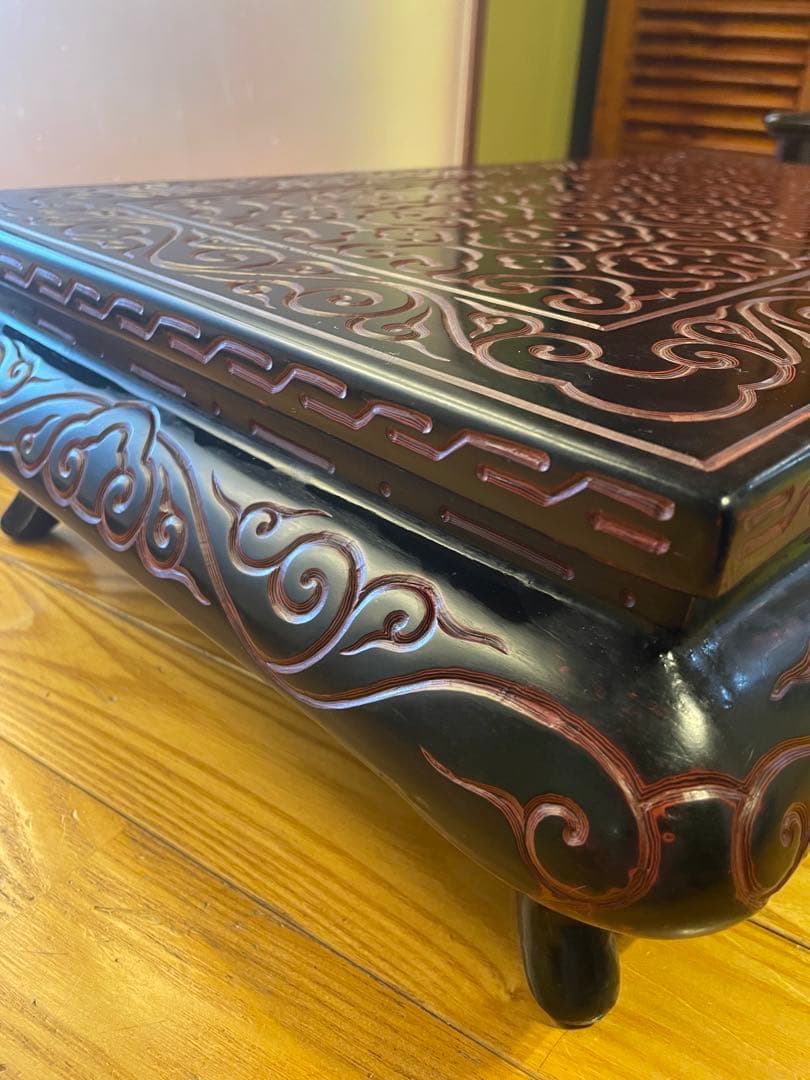 中国古玩 唐物 堆黒倶利彫紋大型平卓 花台 宣徳年製 置物台 飾り台 盆栽台