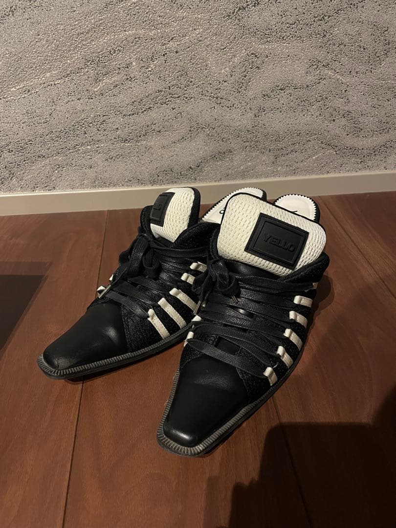 YELLO MONO SNEAKER MULES ブラック/ホワイト L