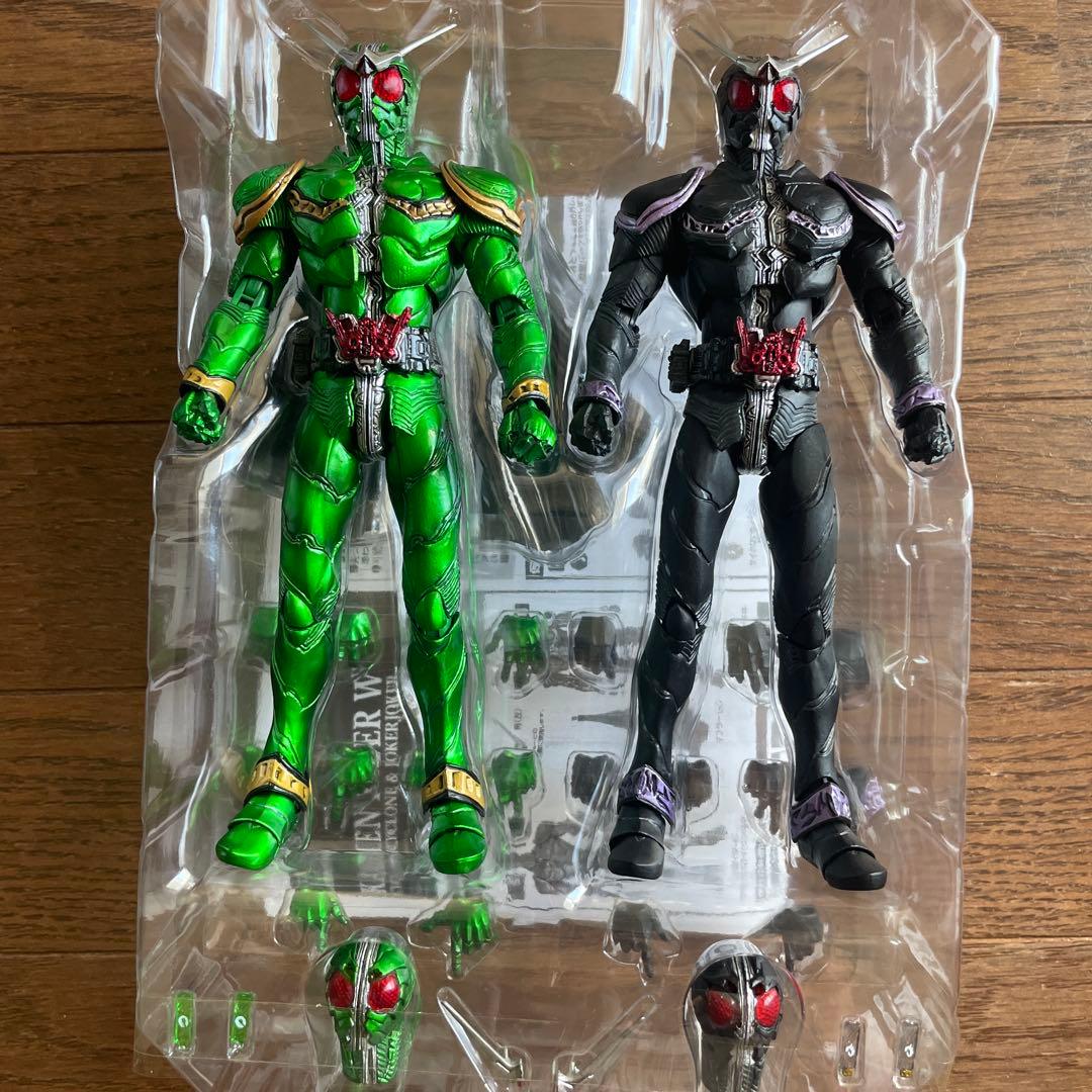 S.I.C. 仮面ライダーW 2体セット　s.i.c.魂大全2011 冊子付き