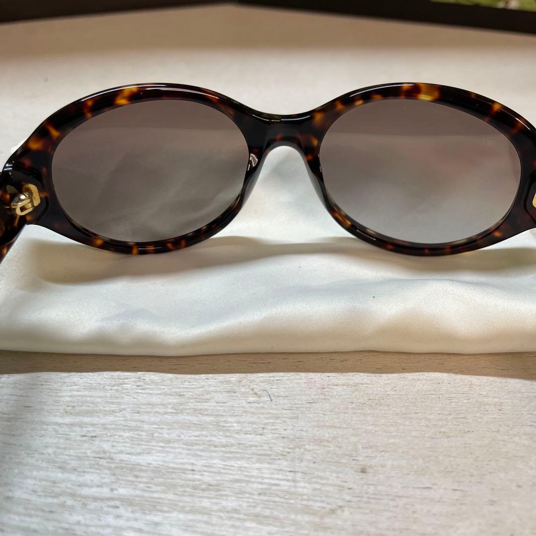 LOUIS VUITTON サングラス　べっ甲フレーム