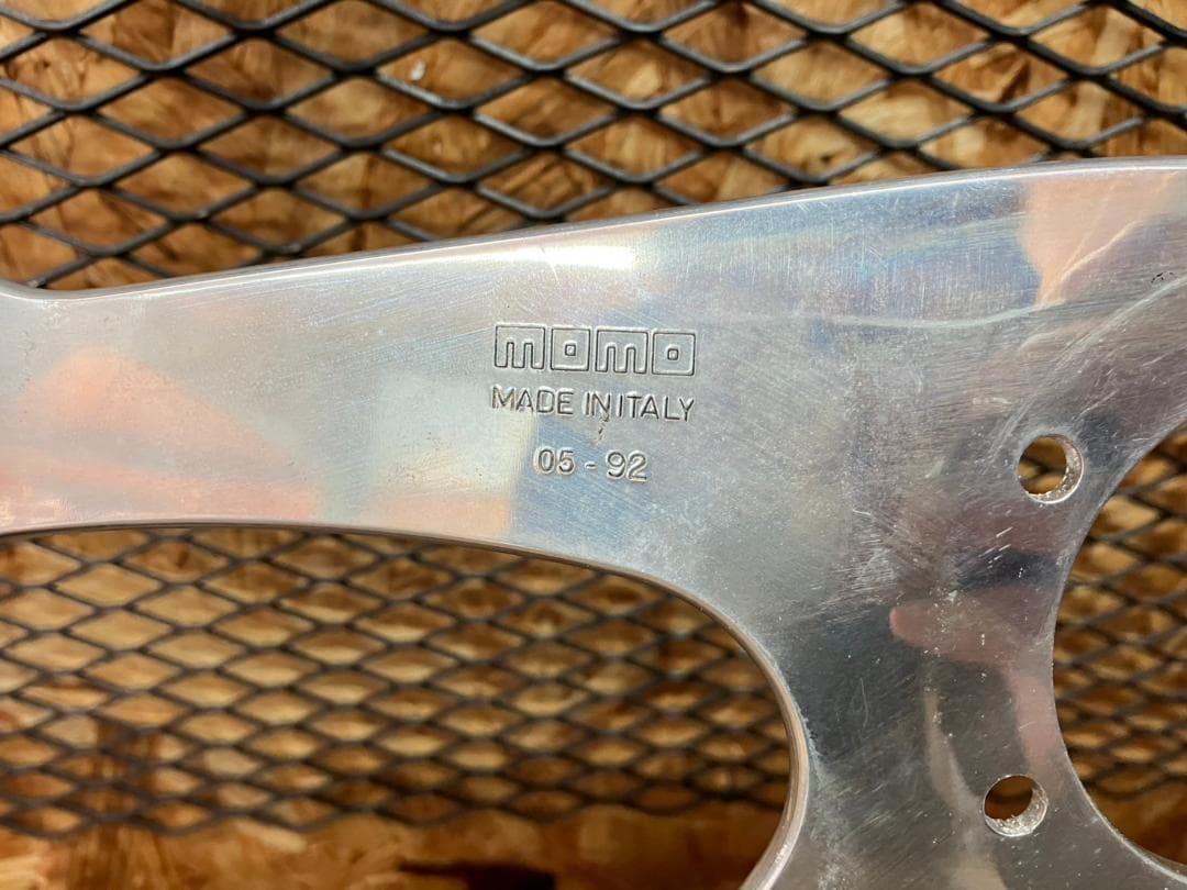 MOMO★ウッドステアリング★レトロ★旧車