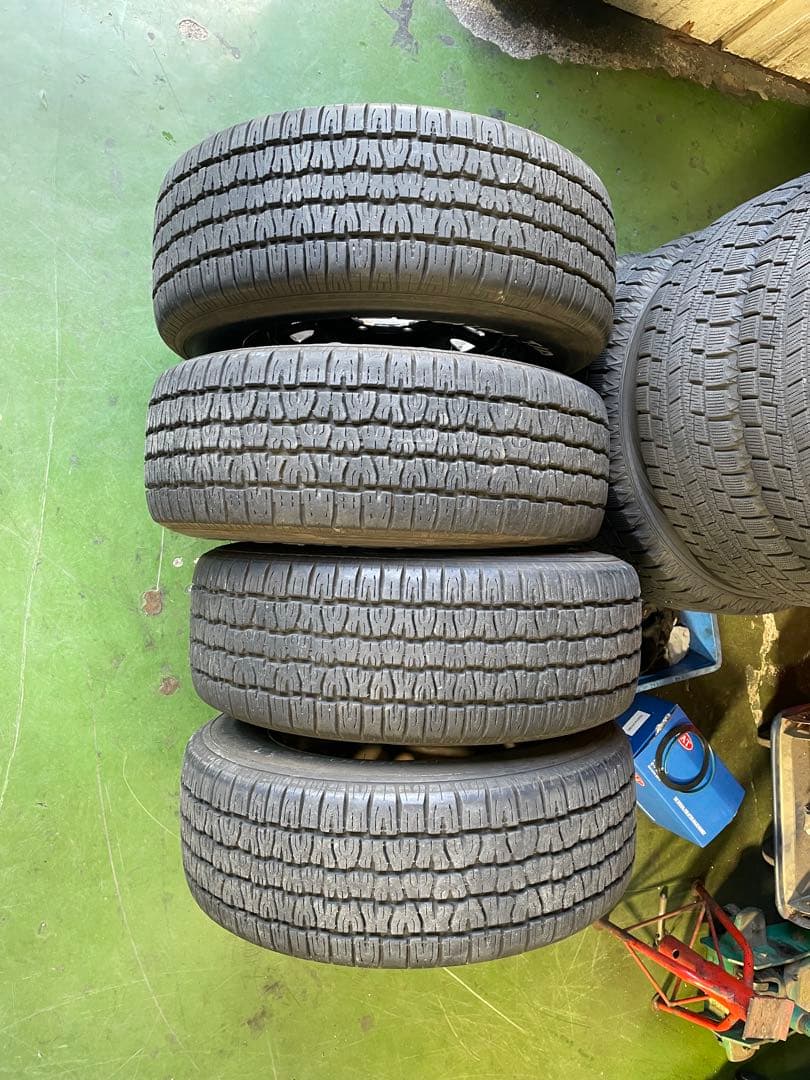 デイトナ グッドリッチ ハイエース 215/65R15 6H 4本 7J＋35