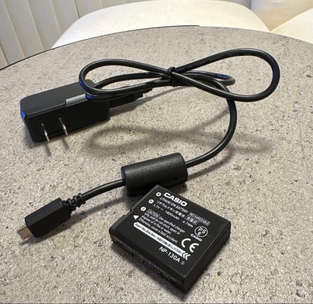 CASIO EXILIM EX-ZR3200 カメラ