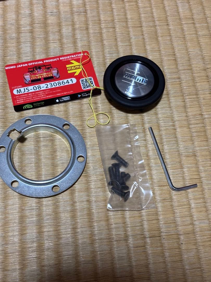 MOMOステアリング mod.08 M-59 35φ レザー ホーンボタン有