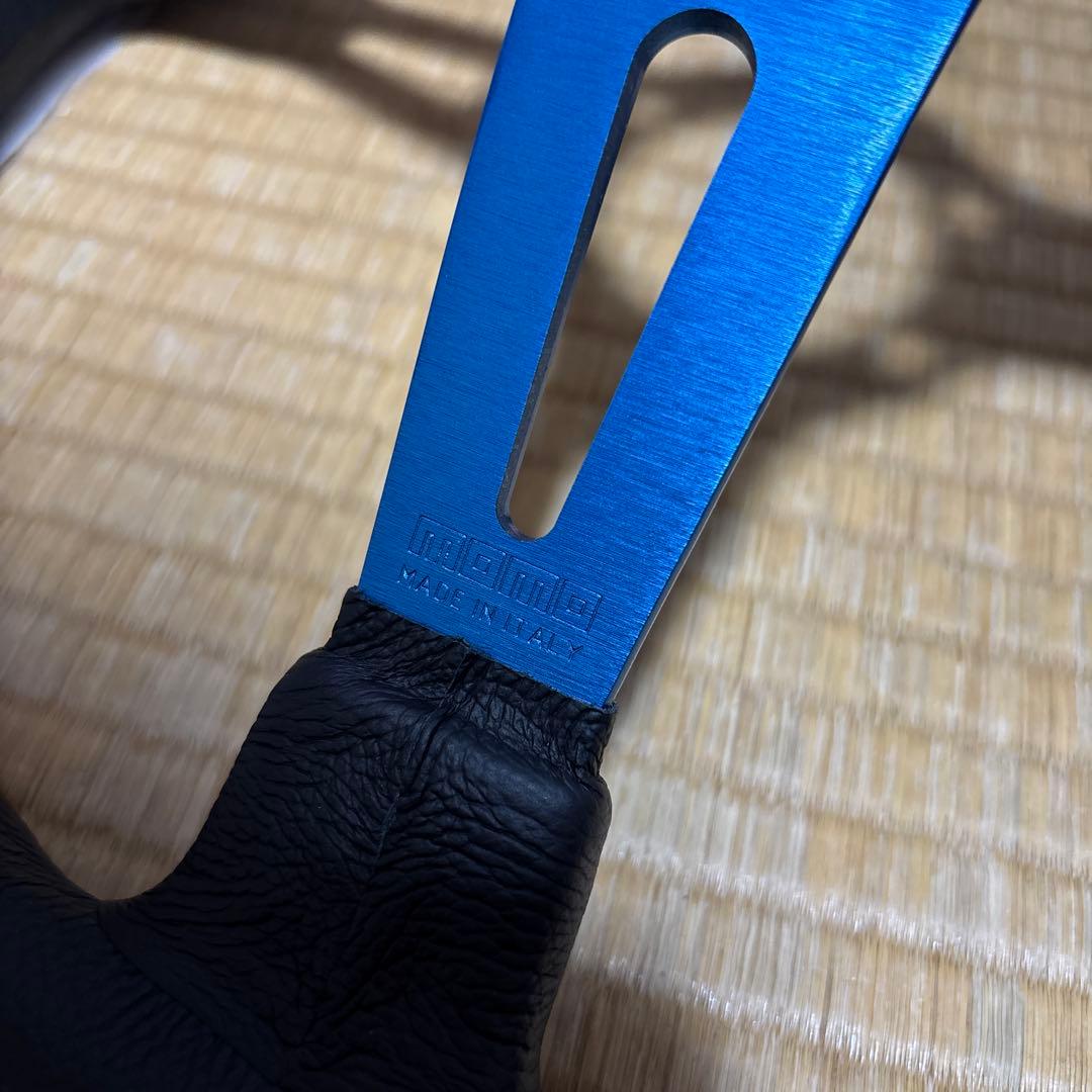 MOMOステアリング mod.08 M-59 35φ レザー ホーンボタン有