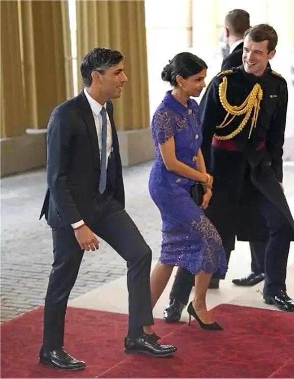 コ*マ様 セルフポートレイト ワンピース ローズレース ボタン ブルー UK8