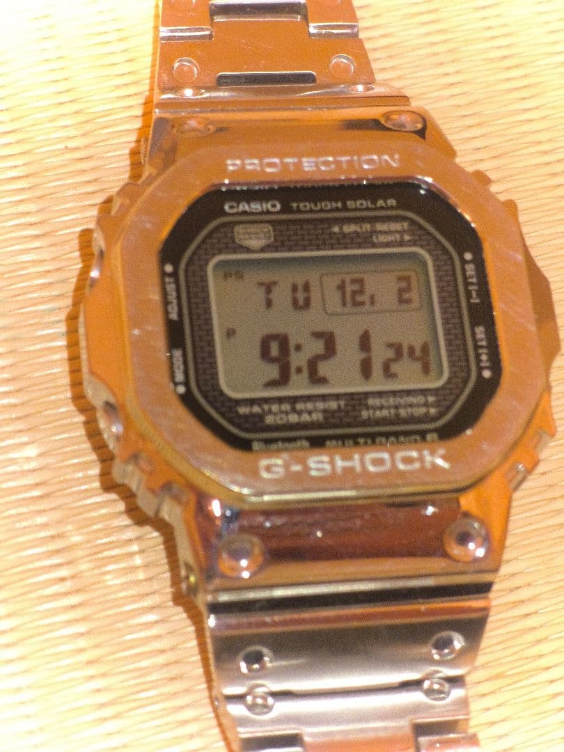 カシオ G-SHOCK GMW-B5000D-1JF + ノベルティ消しゴム