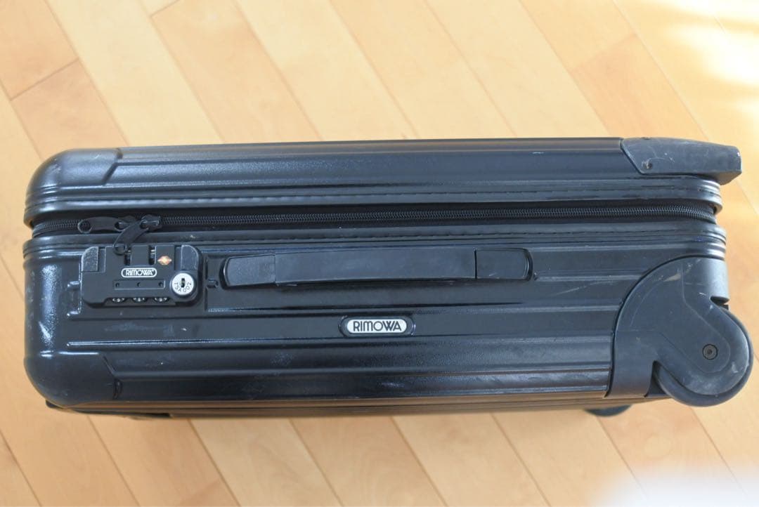 RIMOWA ブラック キャリーケース TSAロック リモワ