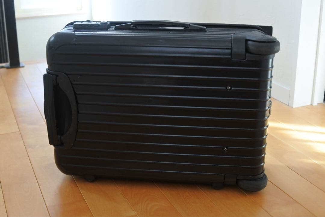 RIMOWA ブラック キャリーケース TSAロック リモワ