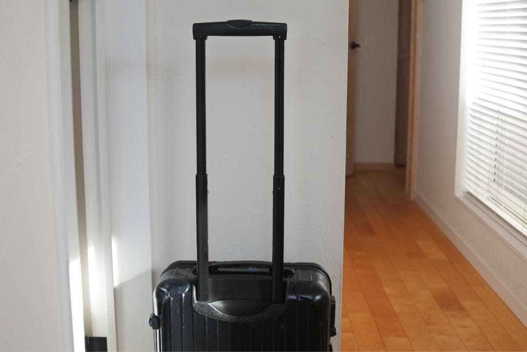 RIMOWA ブラック キャリーケース TSAロック リモワ