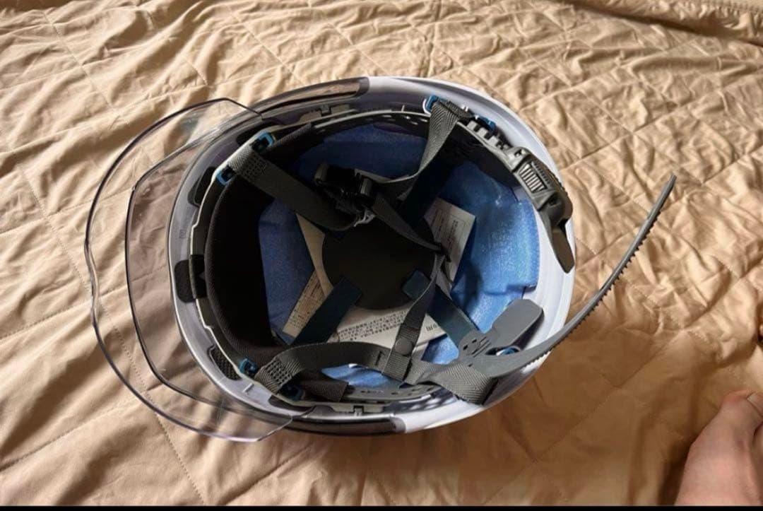 ヘルメット 透明バイザー/ワイドシールド面付き　12個