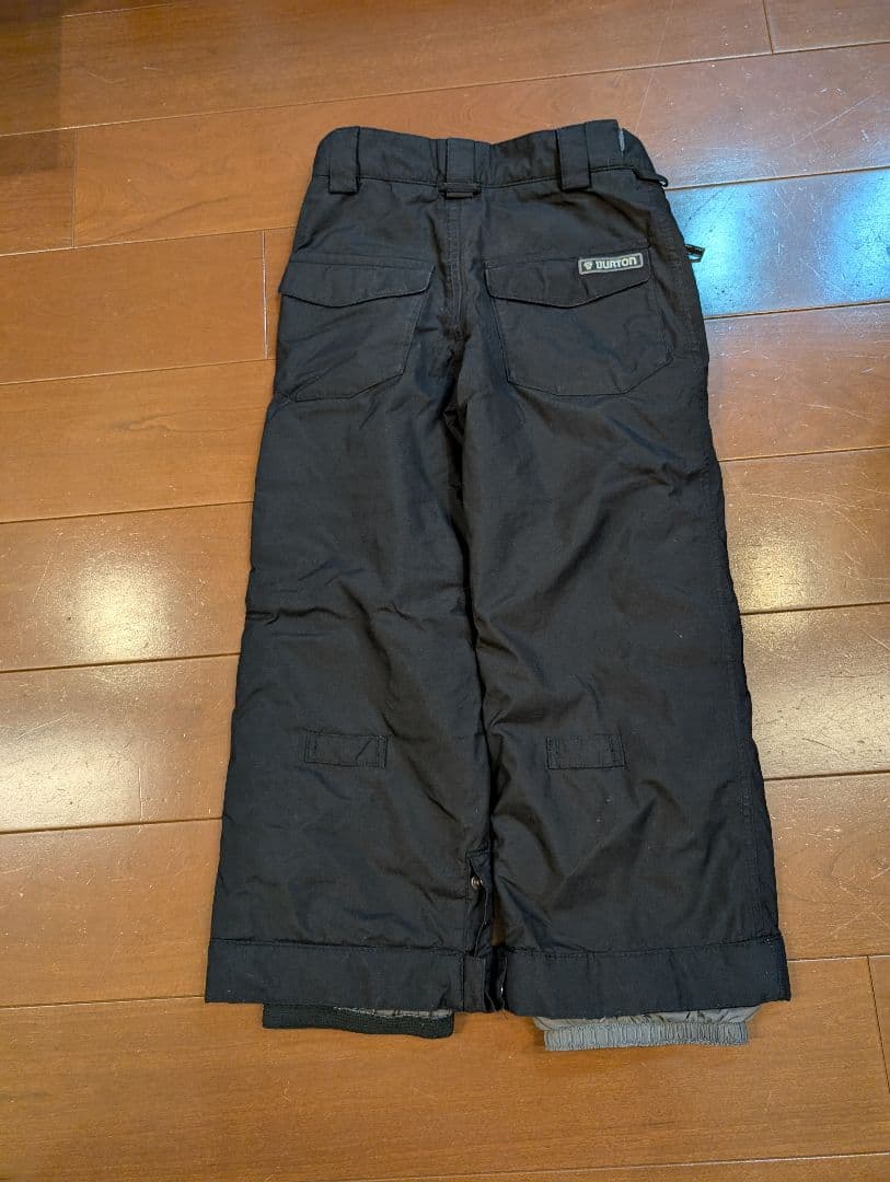 VOLCOM BURTON 子ども用スノーボードウェア　上下セット