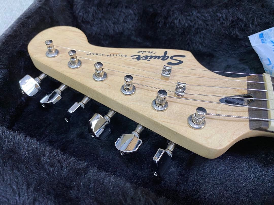 Squire ストラトキャスター Bullet ハードケース付き
