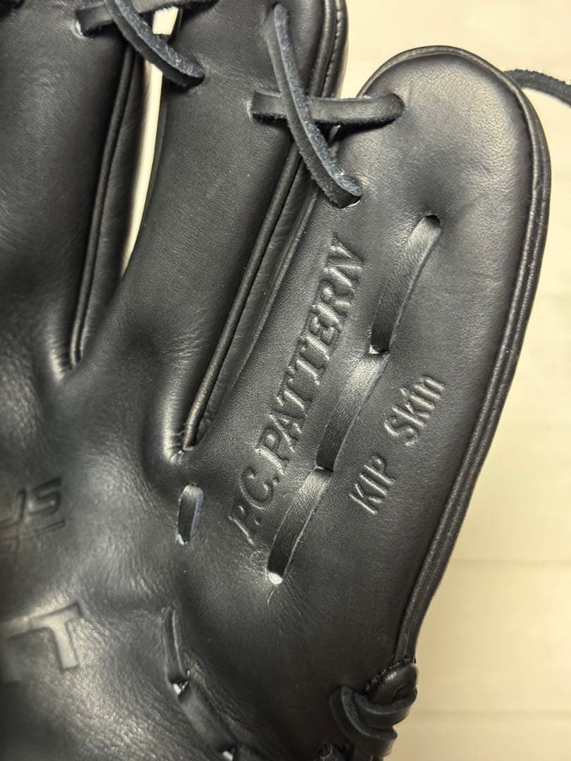 ゼット　硬式内野手用グローブ　今宮モデル