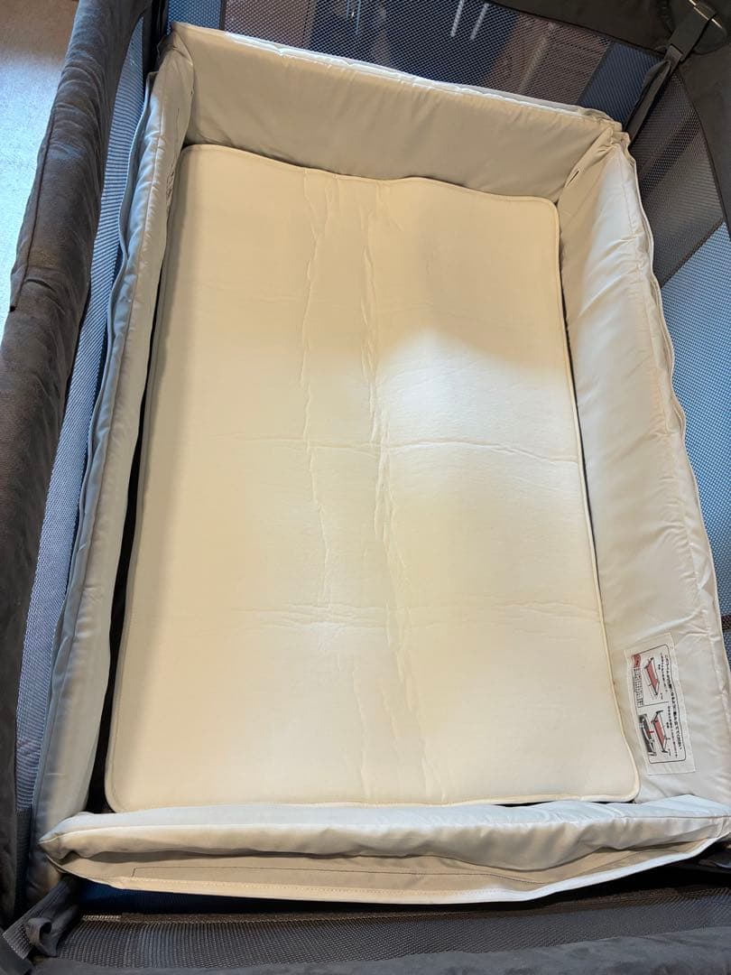 新品同様アップリカ　ココネルエアープラスAB