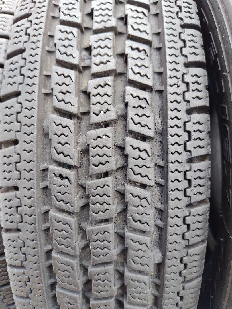 145/80R12・LT【2/2】軽トラ用スタッドレス・鉄ホイール付、２本分割