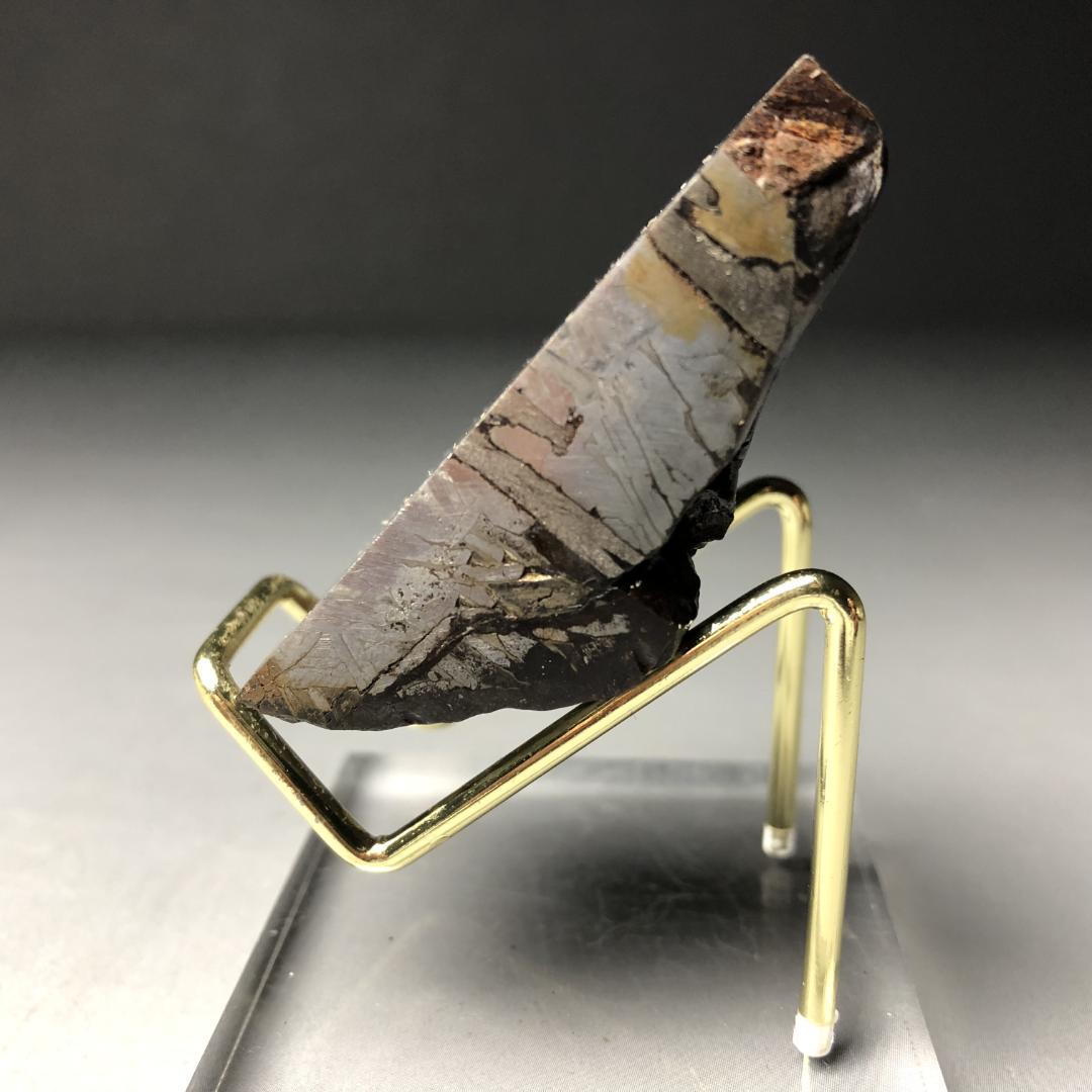 アルタイ隕石 鉄隕石　外皮付き隕石　エンドカット　原石　重さ約131ｇ