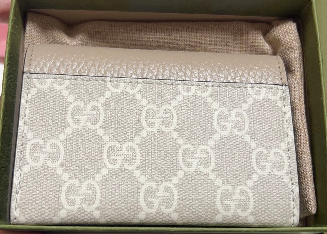 更に再再値下げです！！GUCCI 名刺入れ